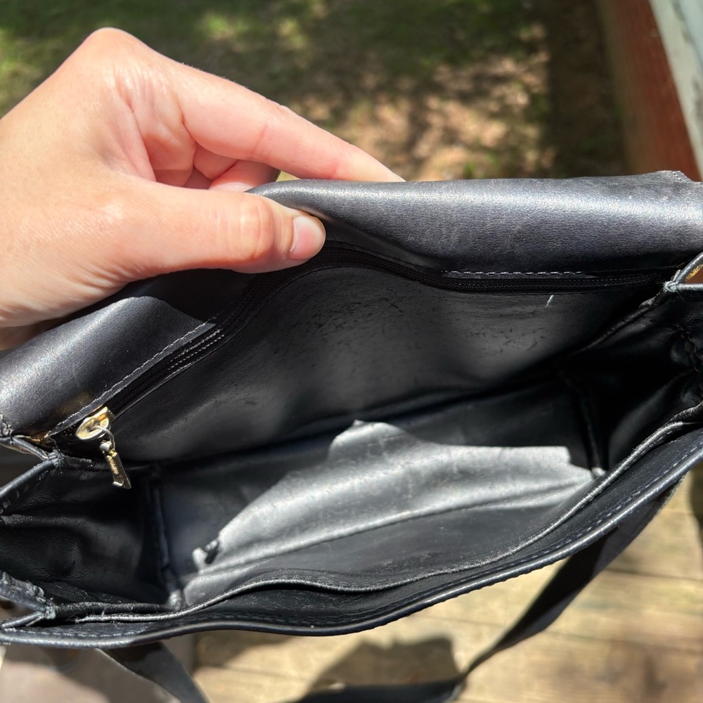 Vintage 80s Longchamp Leather Crossbody Bag - Picture 11 of 13